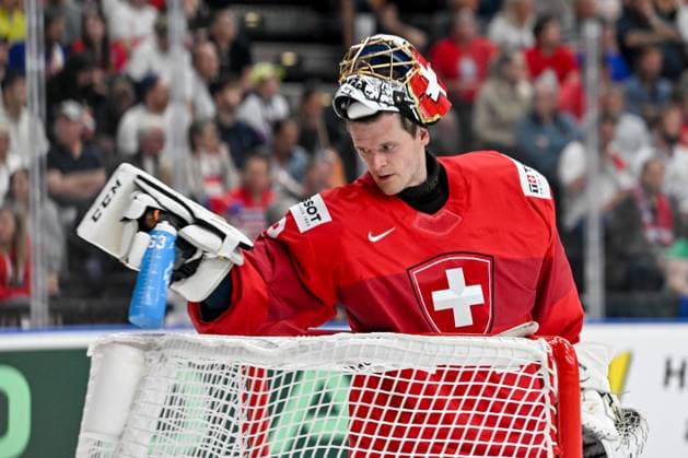 PRAGUE, CZECH REPUBLIC MAY 25 goalkeeper Leonardo Genoni of Switzerland during the 2024 IIHF Ice Hockey World Championship Czechia Semifinal match between Canada and Switzerland at Prague Arena on May 25, 2024 in Prague Prague, Czech Republic Prague Prague Arena Czech Republic Copyright: xJustPictures.ch AndreaxBrancax jp-en-EuSpIm-AB_25052024_AAB_4726