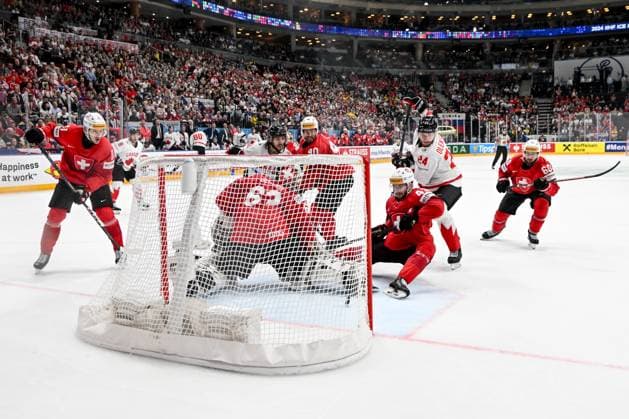 PRAGUE, CZECH REPUBLIC MAY 25 Andrea Glauser of Switzerland scores in his own goal during the 2024 IIHF Ice Hockey World Championship Czechia Semifinal match between Canada and Switzerland at Prague Arena on May 25, 2024 in Prague, Czech Republic Prague Prague Arena Czech Republic Copyright: xJustPictures.ch AndreaxBrancax jp-en-EuSpIm-AB_25052024_DSC_6858