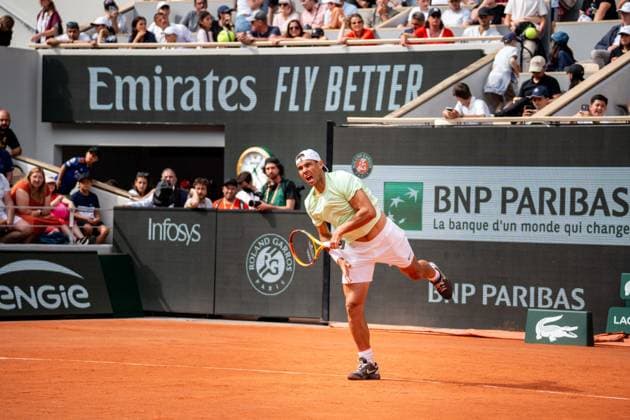 Roland Garros 2024 - Rafael Nadal At A Training Session - Paris Spain s Rafael Nadal takes part in a practice session during the French Open tennis tournament on Court Philippe-Chatrier at the Roland Garros Complex in Paris on May 25, 2024. Photo by Alexis Jumeau ABACAPRESS.COM Paris France  Copyright: xJumeauxAlexis ABACAx