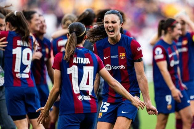 240525 Aitana Bonmati and Ingrid Syrstad Engen of Barcelona celebrate after the UEFA Women s Champions League final between Barcelona and Lyon on May 25, 2024 in Bilbao Photo Ludvig Thunman BILDBYRAN kod LT LT0620 fotboll football soccer fotball champions league barcelona lyon dam bbeng final champions league final final 2024 jubel  Copyright: LUDVIGxTHUNMAN BB240525LT100