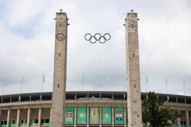 Football, DFB mens cup final remains in Berlin until 2030, archive images