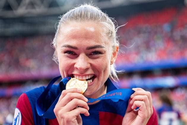 240525 Fridolina Rolfö of Barcelona celebrates after the UEFA Women s Champions League final between Barcelona and Lyon on May 25, 2024 in Bilbao Photo Ludvig Thunman BILDBYRAN kod LT LT0620 fotboll football soccer fotball champions league barcelona lyon dam bbeng final champions league final final 2024 jubel  Copyright: LUDVIGxTHUNMAN BB240525LT139
