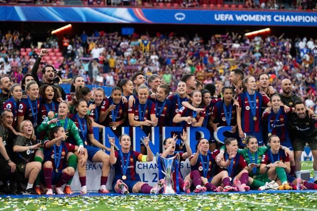 240525 Players of Barcelona celebrate after the UEFA Womens Champions League final between Barcelona and Lyon on May 25, 2024 in Bilbao Photo Ludvig Thunman BILDBYRAN kod LT LT0620 fotboll football soccer fotball champions league barcelona lyon dam bbeng final champions league final final 2024 jubel  Copyright: LUDVIGxTHUNMAN BB240525LT161