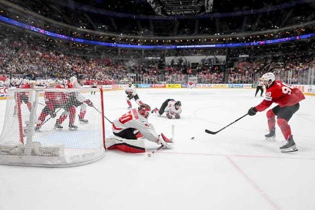 PRAGUE, CZECH REPUBLIC MAY 25 Roman Josi of Switzerland tries to score against goalkeeper Jordan Binnington of Canada during the 2024 IIHF Ice Hockey World Championship Czechia Semifinal match between Canada and Switzerland at Prague Arena on May 25, 2024 in Prague, Czech Republic Prague Prague Arena Czech Republic Copyright: xJustPictures.ch AndreaxBrancax jp-en-EuSpIm-AB_25052024_DSC_7298