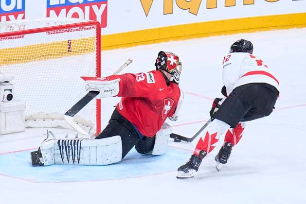 Dylan Cozens CAN 22 failed against Leonardo Genoni Nr. 63 of Switzerland in the last penalty in the penalty shootout of the semi final match CANADA - SWITZERLAND of the IIHF Ice hockey, Eishockey World Championship, WM, Weltmeisterschaft in Prague, Czechia, May 25, 2024, Season 2023 2024