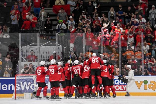 PRAGUE, CZECH REPUBLIC MAY 25 Switzerland celebrate the victory during the 2024 IIHF Ice Hockey World Championship Czechia Semifinal match between Canada and Switzerland at Prague Arena on May 25, 2024 in Prague, Czech Republic Prague Prague Arena Czech Republic Copyright: xJustPictures.ch AndreaxBrancax jp-en-EuSpIm-AB_25052024_AAB_6512