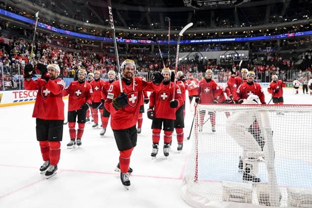 PRAGUE, CZECH REPUBLIC MAY 25 Swiss players salute the fans during the 2024 IIHF Ice Hockey World Championship Czechia Semifinal match between Canada and Switzerland at Prague Arena on May 25, 2024 in Prague, Czech Republic Prague Prague Arena Czech Republic Copyright: xJustPictures.ch AndreaxBrancax jp-en-EuSpIm-AB_25052024_DSC_7633