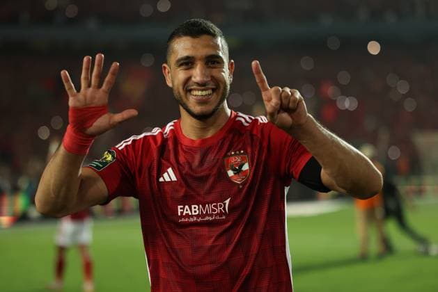 Sport Bilder des Tages CAIRO, EGYPT - MAY 25: Rami Rabia of Al Ahly celebrates with gestures shows 6 titles during the CAF Champions League Final Second Leg match between Al Ahly and Esperance Sportive Tunis at Cairo International Stadium on May 25, 2024 in Cairo, Al Ahly v Esperance Sportive Tunis: Final Second Leg - CAF Champions League Copyright: xPhotoxbyxM.Bayoumy SFSIx