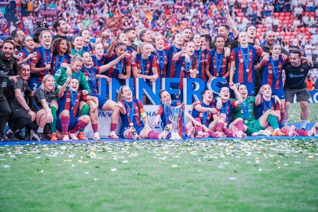 UEFA Women s Champions League 2024 Final: FC Barcelona, Barca Femeni vs. Olympique Lyonnais Feminin Barcelona celebrate lifting the trophy, as they are crowned Champions of Europe after the UEFA Women s Champions League final match between FC Barcelona Femeni and Olympique Lyonnais Feminin on May 25 2024, in Bilbao, Spain Bilbao Estadio de San Mames Bilbao Spain Copyright: xAlexandraxFechetex A_F03794
