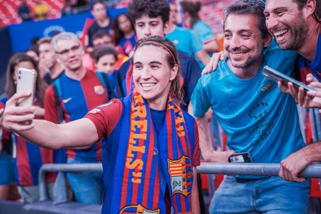 UEFA Women s Champions League 2024 Final: FC Barcelona, Barca Femeni vs. Olympique Lyonnais Feminin Mariona Caldentey take selfies with the fans, as Barcelona are crowned Champions of Europe after the UEFA Women s Champions League final match between FC Barcelona Femeni and Olympique Lyonnais Feminin on May 25 2024, in Bilbao, Spain Bilbao Estadio de San Mames Bilbao Spain Copyright: xAlexandraxFechetex A_F03968