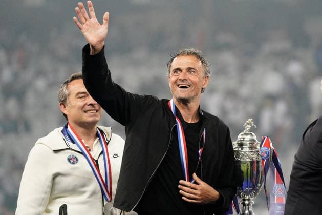 PSG coach Luis Enrique celebrates Lyon v Paris Saint-Germain, Coupe de France, Final, Football, Stade Pierre-Mauroy, Lille, Paris - 25 May 2024 EDITORIAL USE ONLY No use with unauthorised audio, video, data, fixture lists, club league logos or live services. Online in-match use limited to 120 images, no video emulation. No use in betting, games or single club league player publications. Copyright: xDavexWinter Shutterstockx 14506126mw