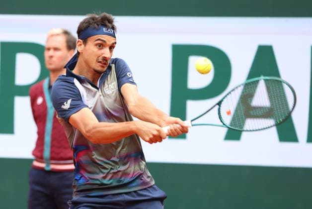ROLAND GARROS 2024 Thierry Larret Maxppp. Tennis. Roland Garros 2024. Internationaux de France de tennis. Stade Roland Garros, Paris (75). Le 26 Mai 2024. Court Suzanne Lenglen : Hugo HUMBERT (FRA) vs Lorenzo SONEGO (ITA) PARIS (75) STADE ROLAND GARROS PARIS ILE DE FRANCE FRANCE  Copyright: xThierryxLarret MAXPPPxThierryxLarretx TL_20240526_0009 0481305030st
