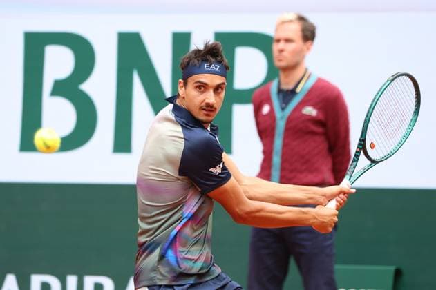 ROLAND GARROS 2024 Thierry Larret Maxppp. Tennis. Roland Garros 2024. Internationaux de France de tennis. Stade Roland Garros, Paris (75). Le 26 Mai 2024. Court Suzanne Lenglen : Hugo HUMBERT (FRA) vs Lorenzo SONEGO (ITA) PARIS (75) STADE ROLAND GARROS PARIS ILE DE FRANCE FRANCE  Copyright: xThierryxLarret MAXPPPxThierryxLarretx TL_20240526_0010 0481305033st