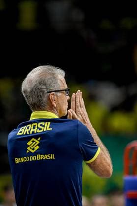Volleyball, Nations League, Brasilien - Italien Liga das Nações Brasil X Itália RIO DE JANEIRO, RJ - 26.05.2024: LIGA DAS NAÇÕES BRASIL X ITÁLIA - Bernardinho during Brazil (Photo: Pedro Teixeira Fotoarena) x2544508x  PedroxTeixeira