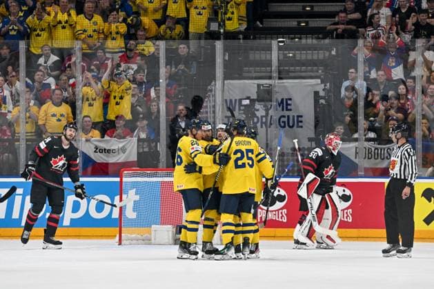 PRAGUE, CZECH REPUBLIC MAY 26 Swede celebrate a goal during 2024 IIHF Ice Hockey World Championship Czechia Third Place Match between Sweden and Canada at Prague Arena on May 26, 2024 in Prague, Czech Republic Prague Prague Arena Czech Republic Copyright: xJustPictures.ch AndreaxBrancax jp-en-EuSpIm-AB_26052024_AAB_7022