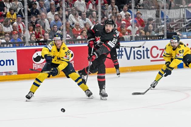 PRAGUE, CZECH REPUBLIC MAY 26 Nick Paul of Canada shoots the puck during 2024 IIHF Ice Hockey World Championship Czechia Third Place Match between Sweden and Canada at Prague Arena on May 26, 2024 in Prague Prague, Czech Republic Prague Prague Arena Czech Republic Copyright: xJustPictures.ch AndreaxBrancax jp-en-EuSpIm-AB_26052024_AAB_7119