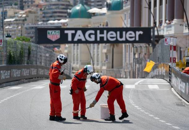 Monaco Grand Prix 2024 Picture by Thomas Maheux SWpix.com - 26 05 2024 - Formula One - Monaco Grand Prix 2024 - Race Day - Crash, Perez, Magnussen and Hulkenberg - Monaco Copyright: x ThomasxMaheux SWpix.comx(t axPhotographyxHubxLtd)xThomasxMaheux SWpix.comx SWP-2488-0315