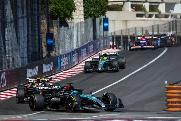63 RUSSELL George (gbr), Mercedes AMG F1 Team W15 and 01 VERSTAPPEN Max (nld), Red Bull Racing RB20, action during the Formula 1 Grand Prix de Monaco 2024, 8th round of the 2024 Formula One World Championship, WM, Weltmeisterschaft from May 23 to 26, 2024 on the Circuit de Monaco, in Monaco - F1 - MONACO GRAND PRIX 2024 DPPI Panoramic  240526_R08_MONACO_DP_FG005905
