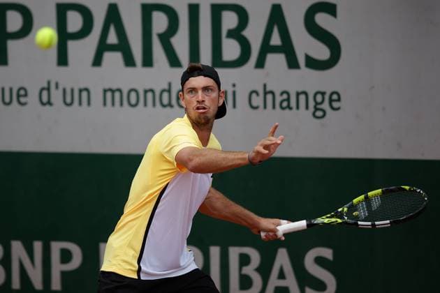 26 05 2024 Tennis, French Open 2024 Roland Garros, FRA, Paris, Men™s Singles Court 9 FIRST ROUND Jordan Thompson AUS Maximilian Marterer GER Picture from left Maximilian Marterer GER plays a forehand Copyright: HMBxMedia AntonioxBorga