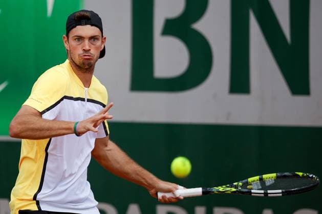 26 05 2024 Tennis, French Open 2024 Roland Garros, FRA, Paris, Men™s Singles Court 9 FIRST ROUND Jordan Thompson AUS Maximilian Marterer GER Picture from left Maximilian Marterer GER plays a forehand Copyright: HMBxMedia AntonioxBorga