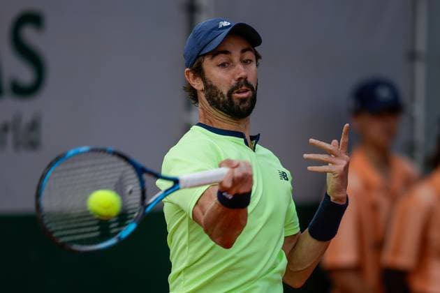 26 05 2024 Tennis, French Open 2024 Roland Garros, FRA, Paris, Men™s Singles Court 9 FIRST ROUND Jordan Thompson AUS Maximilian Marterer GER Picture from left Jordan Thompson AUS plays a forehand Copyright: HMBxMedia AntonioxBorga