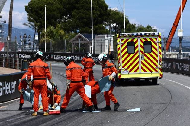 F1 Grand Prix Of Monaco 2024 Marshals work after Sergio Perez of Red Bull Racing and Kevin Magnussen of Haas crash during the Formula 1 Grand Prix of Monaco at Circuit de Monaco in Monaco on May 26, 2023. Monaco Monaco  Copyright: xJakubxPorzyckix originalFilename:porzycki-f1grandp240526_npLBs.jpg