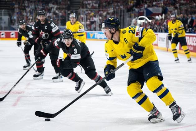 240526 Lucas Raymond of Sweden during the 2024 IIHF Ice Hockey World Championship bronze medal game between Sweden and Canada on May 26, 2024 in Prague Photo Maxim Thore BILDBYRAN kod MT MT0605 ishockey ice hockey ishockey vm sweden canada 2024 iihf ice hockey world championship bbeng bronsmatch sverige kanada  Copyright: MAXIMxTHORE BB240526MT046