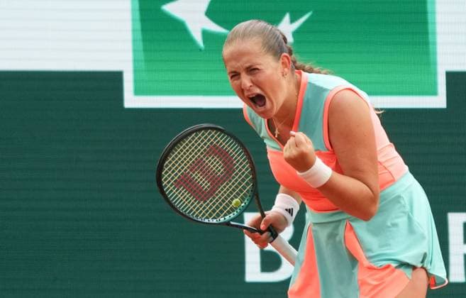 Jelena Ostapenko celebrates during her first round win French Open Tennis, Day 1, Tennis, Roland Garros, Paris, France - 26 May 2024  Copyright: xJavierxGarcia Shutterstockx 14496647ac