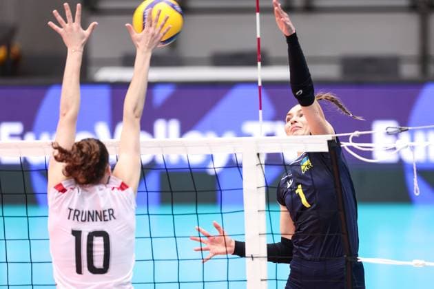 VOLLEYBALL - CEV Golden League, AUT vs UKR SCHWECHAT,AUSTRIA,26.MAY.24 - VOLLEYBALL - CEV European Golden League, ladies, Austria vs Ukraine. Image shows Julia Trunner (AUT) and Oleksandra Milenko (UKR).  GEPAxpictures xArminxRauthner