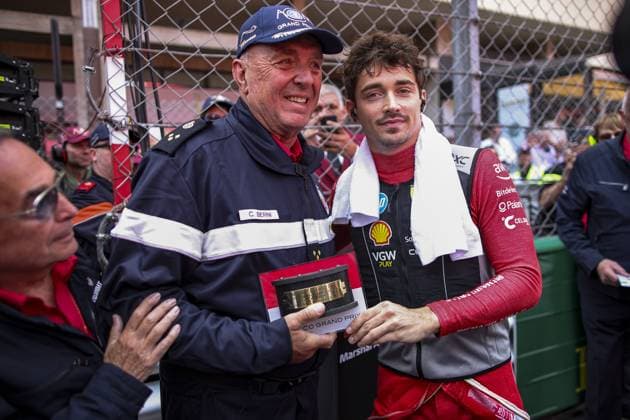 LECLERC Charles (mco), Scuderia Ferrari SF-24, portrait with marshall trophy during the Formula 1 Grand Prix de Monaco 2024, 8th round of the 2024 Formula One World Championship, WM, Weltmeisterschaft from May 23 to 26, 2024 on the Circuit de Monaco, in Monaco - F1 - MONACO GRAND PRIX 2024 DPPI Panoramic  240526_R08_MONACO_DP_EA026737