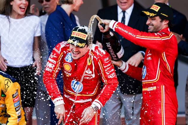 First Place Charles Leclerc of Monaco and Ferrari and Second Place Carlos Sainz of Spain and Ferrari Feiern auf dem Podium, Race, F1 Grand Prix of Monaco, Monaco am 26. May 2024 in Monte Carlo, Monaco. (Foto von Diogo Cardoso DeFodi Images) First Place Charles Leclerc of Monaco and Ferrari and Second Place Carlos Sainz of Spain and Ferrari celebrate on the podium, Race, F1 Grand Prix of Monaco, Monaco on May 26, 2024 in Monte Carlo, Monaco. (Photo by Diogo Cardoso DeFodi Images) Defodi-645_f1mon20240526_0747 Defodi-645