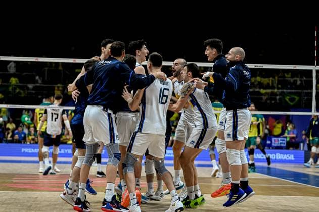 Volleyball, Nations League, Brasilien - Italien Liga das Nações Brasil X Itália RIO DE JANEIRO, RJ - 26.05.2024: LIGA DAS NAÇÕES BRASIL X ITÁLIA - Italy beats Brazil in a match valid for the Men& 39;s Volleyball Nations League, held at the Maracanãzinho Gymnasium in Rio de Janeiro, RJ, this Sunday (26). (Photo: Pedro Teixeira Fotoarena) x2544918x  PedroxTeixeira