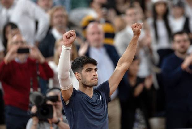 Carlos Alcaraz of Spain celebrates French Open Tennis, Day 1, Tennis, Roland Garros, Paris, France - 26 May 2024  Copyright: xEllaxLing Shutterstockx 14496648ab