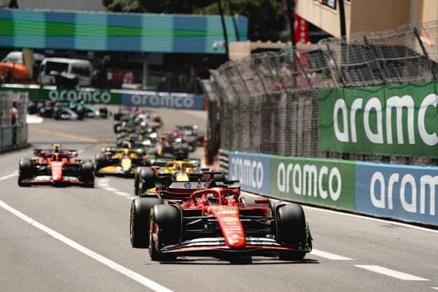 Monaco Grand Prix 2024 Picture by Thomas Maheux SWpix.com - 26 05 2024 - Formula One - Monaco Grand Prix 2024 - Monte Carlo, Monaco - Race - Charles Leclerc Ferrari leading at the start Monte Carlo Monaco Monaco Copyright: x xSWpix.comx(t axPhotographyxHubxLtd)xThomasxMaheux SWpix.comx SWP-2488-0318