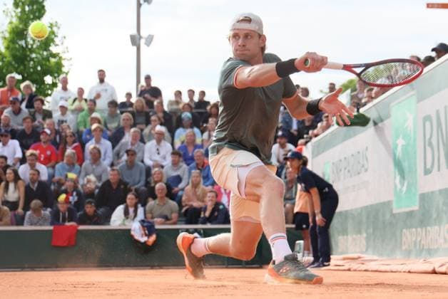 Belgian Zizou Bergs pictured in action during the match between Belgian Bergs and Chilean Tabilo, in the first round of the men s singles, at the Roland Garros French Open tennis tournament, in Paris, France, Sunday 26 May 2024. This year s tournament takes place from 26 May to 09 June. BENOITxDOPPAGNE  x93425829x