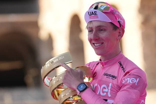 Poga& x10d;ar Tadej (Team Uae Emirates) pink jersey on the podium during the stage 21 of the of the Giro d Italia from Rome to Rome, Italy. Sunday, May 26, 2024 cycling  Copyright: xGianxMattiaxD Albertox xLaPressex