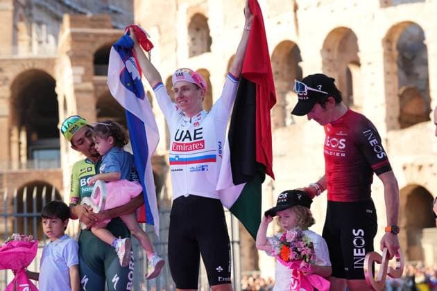 Cycling, Giro d Italia, 21st stage - Award ceremony