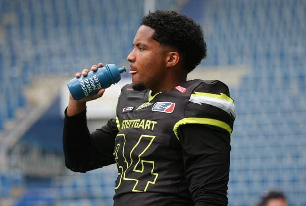 BAU 26 5 2024 Sinsheim American Football Stuttgart Surge vs Munich Ravens, LENNY KRIEG Stuttgart Surge drinks from a bottle