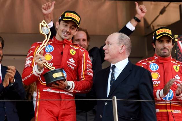 26 05 2024, xrarjax, Motorsport FIA Formula 1, Grand Prix of Monaco 2024 emspor, v l jubilation joy about the race victory at Charles Leclerc Ferrari starting number 16 trophy trophy podium Prince Prince Albert II Monte Carlo