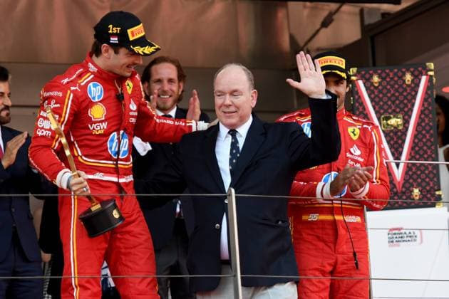 26 05 2024, xrarjax, Motorsport FIA Formula 1, Grand Prix of Monaco 2024 emspor, v l jubilation joy about the race victory at Charles Leclerc Ferrari starting number 16 trophy trophy podium Prince Prince Albert II Monte Carlo