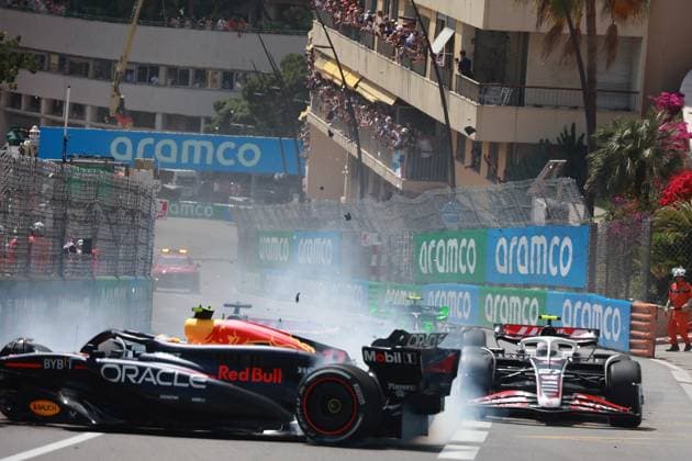Formula 1 Grand Prix Monaco 2024 26 05 2024, Circuit de Monaco, Monte Carlo, Formula 1 Grand Prix Monaco 2024 ,in the picture crash of Sergio Perez MEX , Oracle Red Bull Racing, Nico Hülkenberg DEU , Haas F1 Team, Kevin Magnussen DNK , Haas F1 Team nordphotoxGmbHx xBratic nph00250