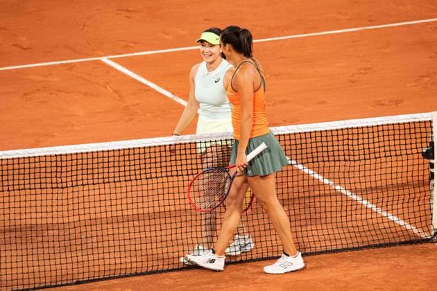Caroline Garcia (FRA) Eva Lys (GER) TENNIS : Roland Garros 2024 - Paris - 26 05 2024 BaptisteAutissier Panoramic 
