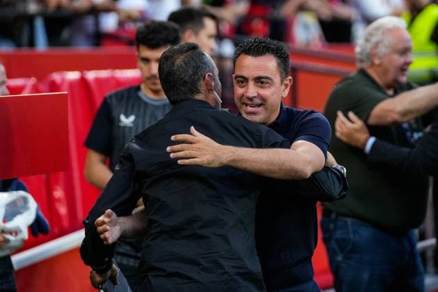May 26, 2024, Sevilla, Sevilla, SPAIN: Xavi Hernandez, head coach of FC Barcelona, Barca saludates to Quique Sanchez Flores, head coach of Sevilla FC, during the Spanish league, LaLiga EA Sports, football match played between Sevilla FC and FC Barcelona at Ramon Sanchez-Pizjuan stadium on May 26, 2024, in Sevilla, Spain. Sevilla SPAIN - ZUMAa181 20240526_zaa_a181_095 Copyright: xJoaquinxCorcherox