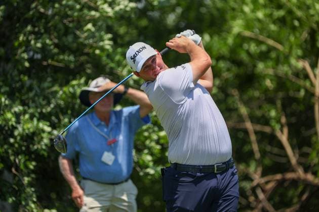 FORT WORTH, TX - MAY 26: Sepp Straka (AUT) hits from the 9th tee during the Charles Schwab Challenge on May 26, 2024 at Colonial Country Club in Fort Worth, TX. (Photo by George Walker Icon Sportswire) GOLF: MAY 26 PGA, Golf Herren Charles Schwab Challenge EDITORIAL USE ONLY Icon240526030