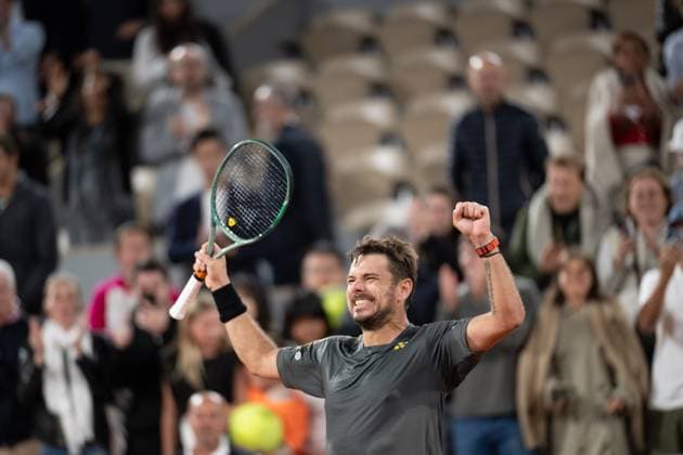 (240527) -- PARIS, May 27, 2024 -- Stan Wawrinka of Switzerland celebrates after the men s singles first round match between Stan Wawrinka of Switzerland and Andy Murray of Britain at the French Open tennis tournament at Roland Garros, Paris, France, May 26, 2024. ) (SP)FRANCE-PARIS-TENNIS-FRENCH OPEN-MEN S SINGLES MengxDingbo 