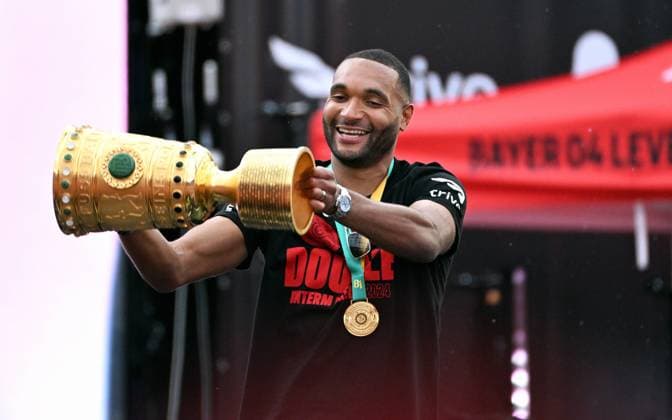 Football, , Germany, Men, Season 2023 2024, Coming Home, BayArena Leverkusen, Bayer Leverkusen celebrates the Double Jonathan Tah LEV with the DFB Cup Cheers, Joy, Action DFB DFL REGULATIONS PROHIBIT ANY USE OF PHOTOGRAPHS AS IMAGE SEQUENCES AND OR QUASI VIDEO