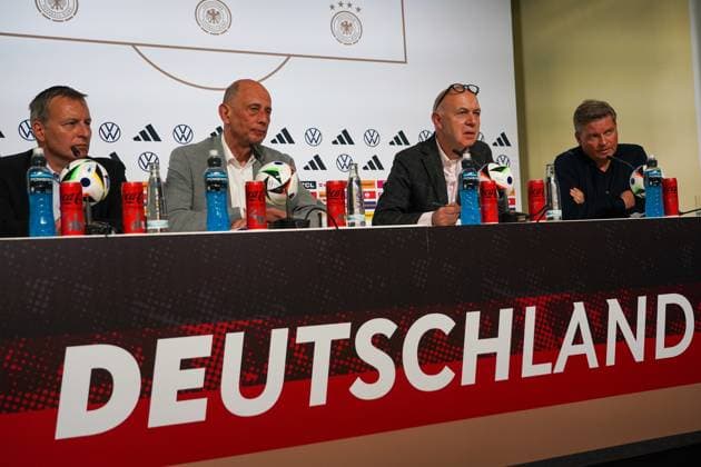DFB President Bernd Neuendorf with Thuringias Economics Minister Wolfgang Tiefensee Blankenhain 27 05 2024 Training camp for the German national team in preparation for the European Championship, Golf Resort Weimarer Land
