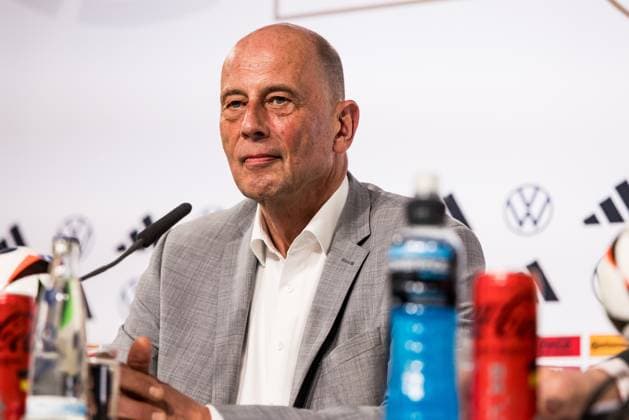 DFB training camp kick-off press conference 27 05 2024 Wolfgang Tiefensee Thuringia Minister of Economic Affairs DFB training camp kick-off press conference Blankenhain, Blankenhain Castle on 27 05 2024 Copyright: xBEAUTIFULxSPORTS Wunderlx