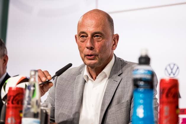 DFB training camp kick-off press conference 27 05 2024 Wolfgang Tiefensee Thuringia Minister of Economic Affairs DFB training camp kick-off press conference Blankenhain, Blankenhain Castle on 27 05 2024 Copyright: xBEAUTIFULxSPORTS Wunderlx