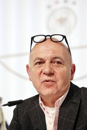 DFB press conference national team Blankenhain, 27 05 2024, media center in Blankenhain Castle , Thuringia Training camp of the German national soccer team before UEFA EURO 2024 , press conference In the picture DFB President Bernd Neuendorf , Picture Point